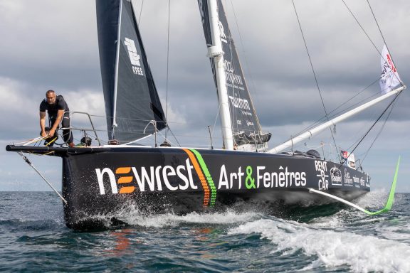 Fabrice Amedeo s’élancera à bord de son 60’ IMOCA Newrest – Art & Fenêtres